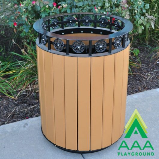 Jamestown Receptacle