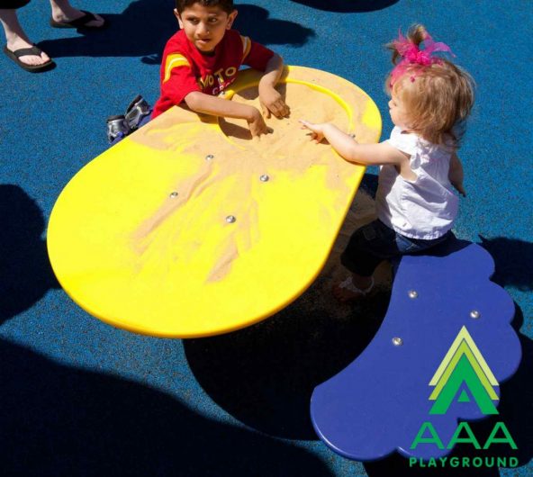 Sand Spot Table and Seat